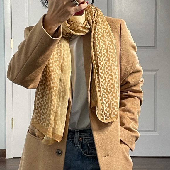 Etienne Aigner 100% Silk Logo Long Scarf - Picture 4 of 10